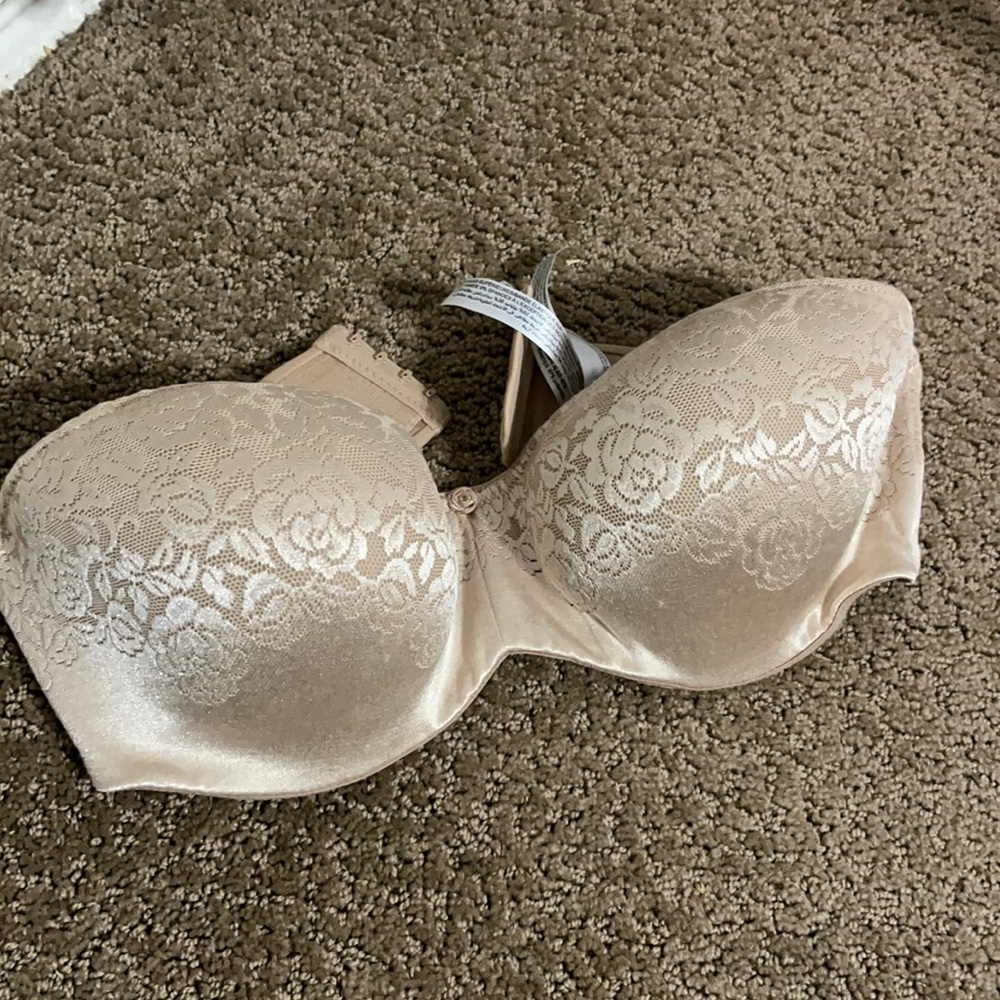 Brand new still in packaging tan soma bra size 34dd